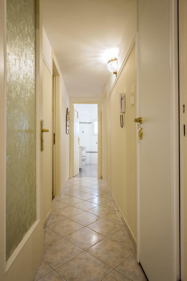Classy 2 Bedroom Apartment Near Acropolis & Metro Athens Exterior photo